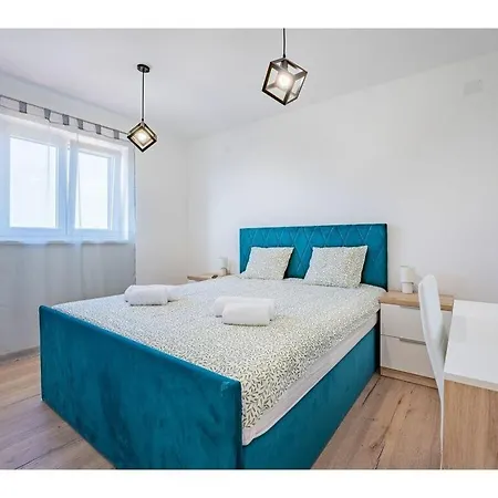 Tatjana Krk Comfortable 4* Linardići
