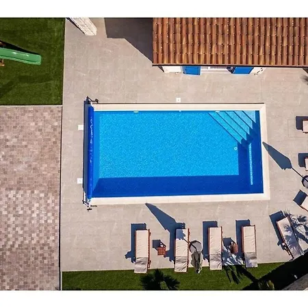 Tatjana Krk Comfortable Linardići