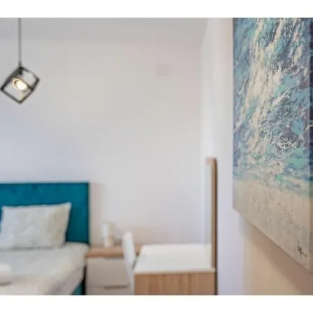 Tatjana Krk Comfortable 4* Linardići