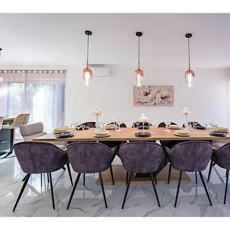 Tatjana Krk Comfortable Hotell Linardići