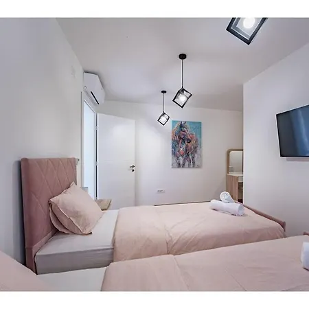 Tatjana Krk Comfortable 4* Linardići